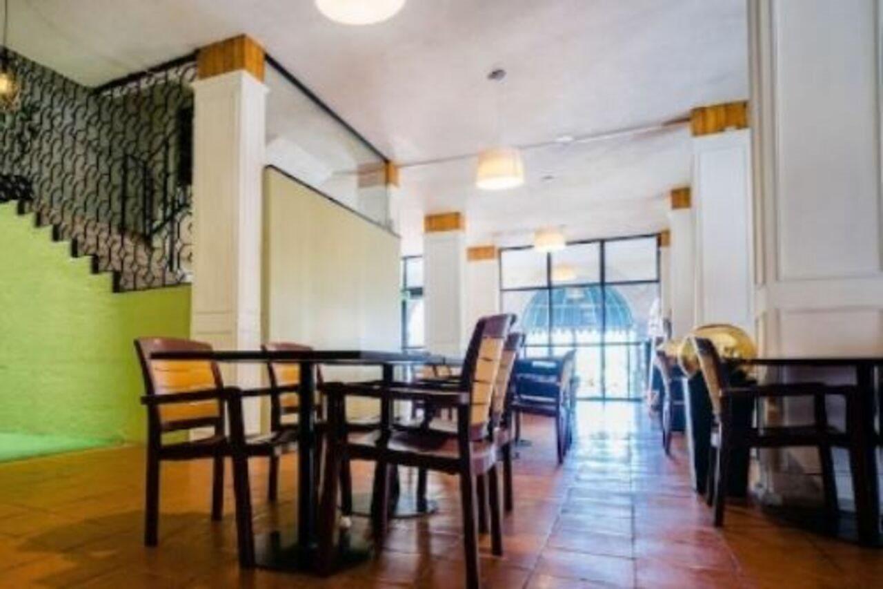 Hotel Plaza Морелия Экстерьер фото