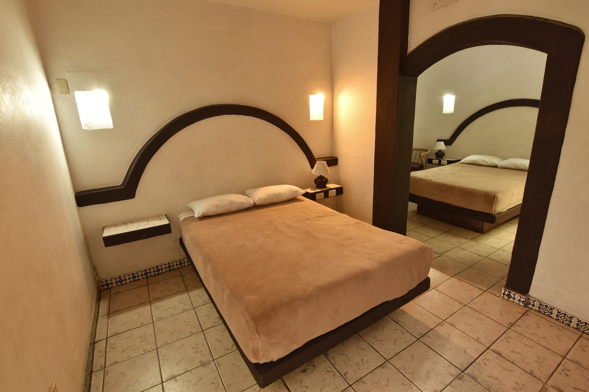 Hotel Plaza Морелия Экстерьер фото