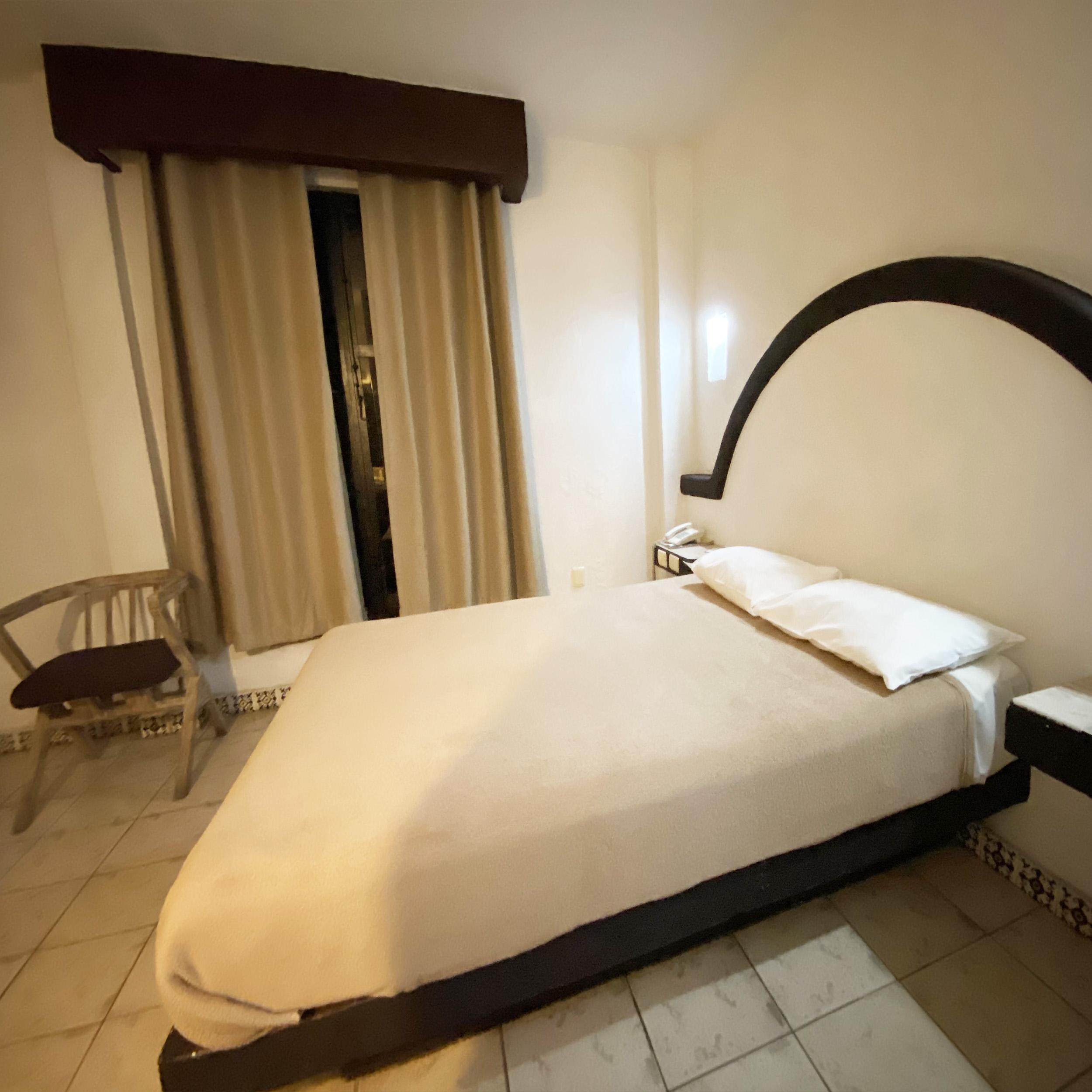 Hotel Plaza Морелия Экстерьер фото