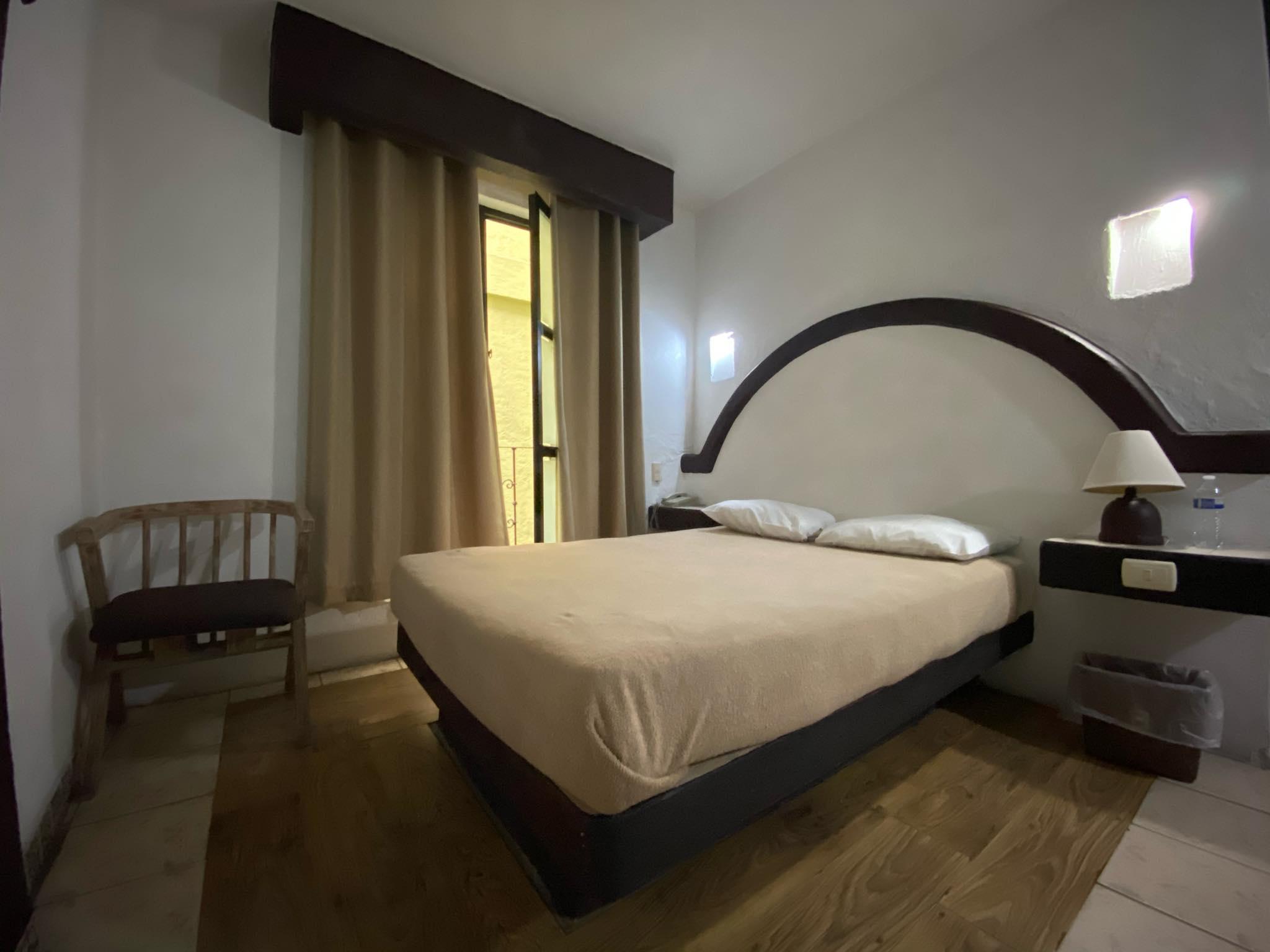 Hotel Plaza Морелия Экстерьер фото